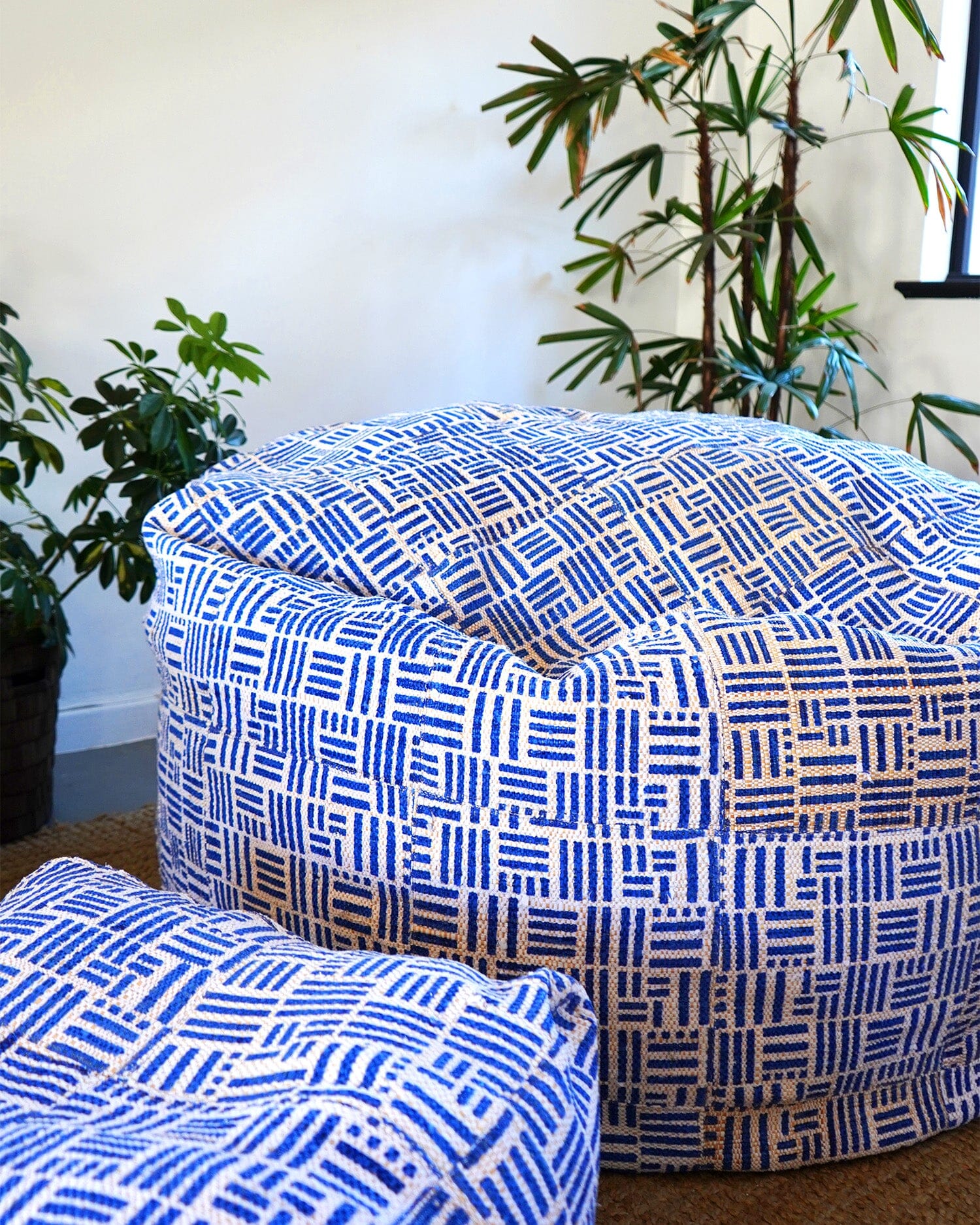 Limited Edition - Big BoriBori Bean Bag AshantiDesign Flatpack Blue Crosshatch